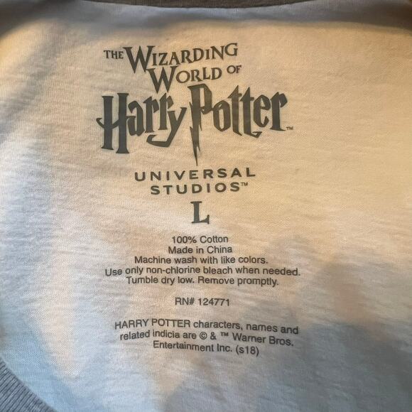 Harry Potter Hufflepuff Unisex Long Sleeve T-Shirt w/Crest Size Large Hogwarts - Picture 3 of 8